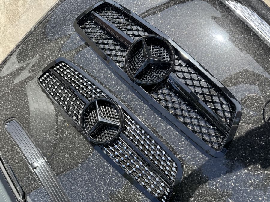 Maskarina AMG për Mercedes